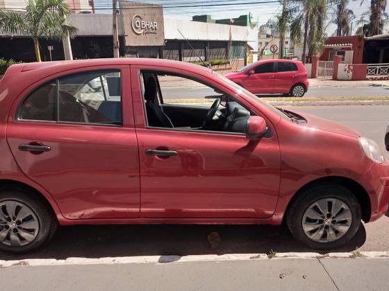 NISSAN MARCH 1.0 16V FLEX 4P MANUAL NISSAN MARCH 1.0 16V FLEX 4P MANUAL